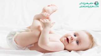 علت سرد بودن دست و پای نوزاد | علائم هشدار دهنده دمای بدن نوزاد